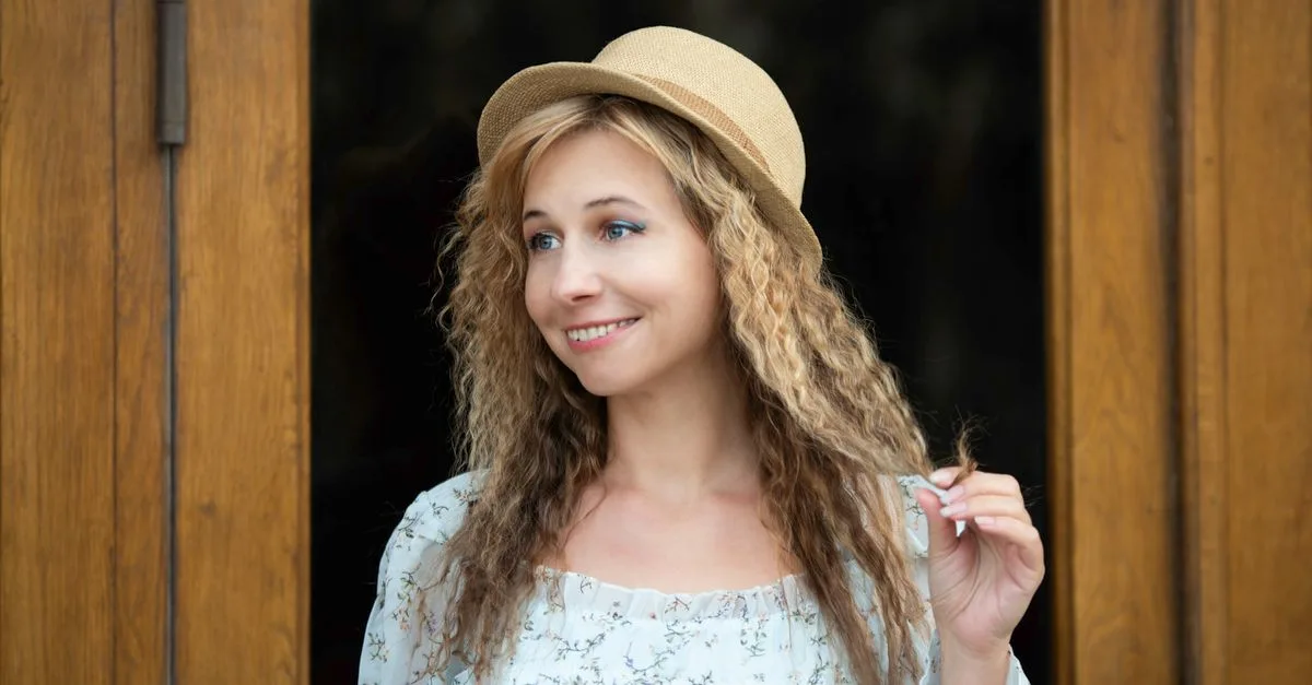 découvrez les curly bangs, la tendance coiffure idéale pour sublimer vos cheveux bouclés avec style et personnalité.