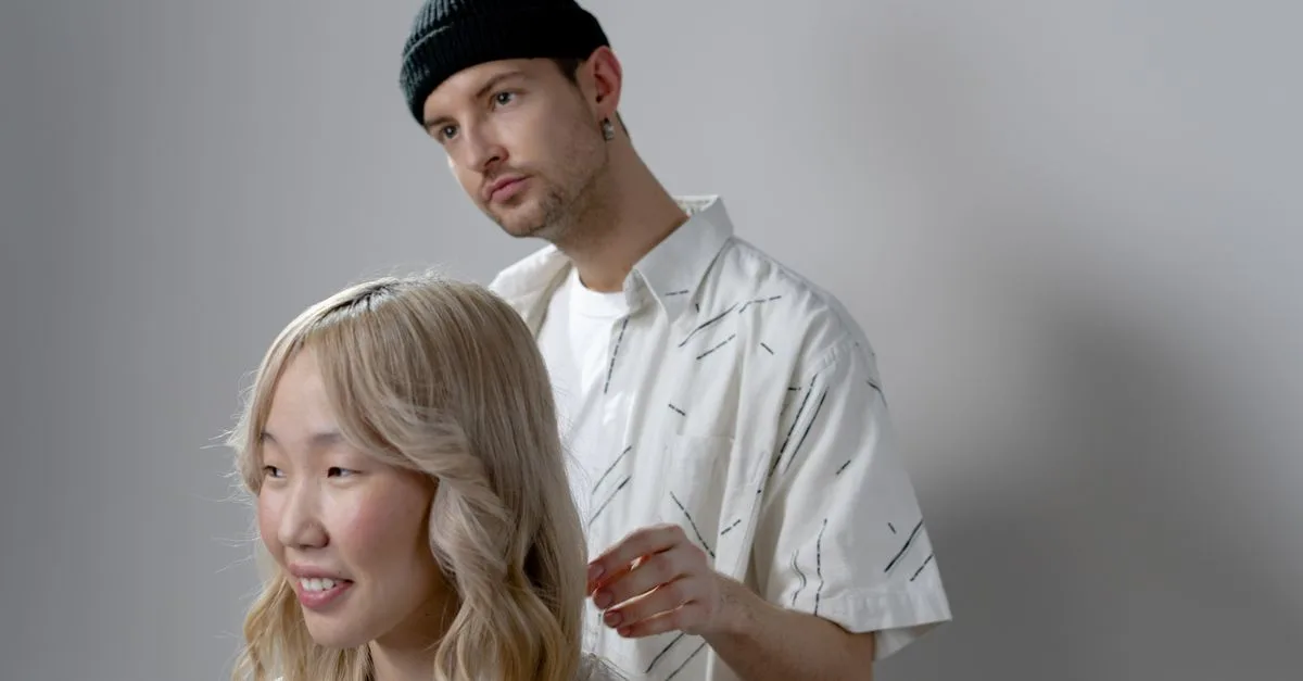 découvrez des astuces et coiffures pour maintenir vos cheveux fins toute la journée avec tenue et légèreté.