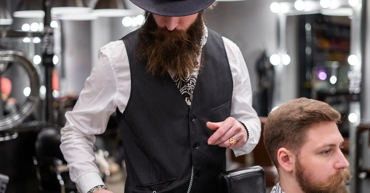conseils et astuces pour l'entretien et le soin de la barbe afin d'obtenir un style soigné et une peau saine.