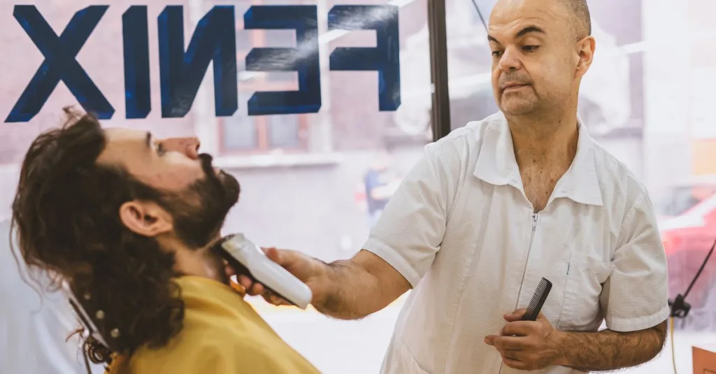 découvrez nos conseils et produits essentiels pour le soin et le coiffage de votre barbe, afin d'obtenir un look soigné et élégant au quotidien.