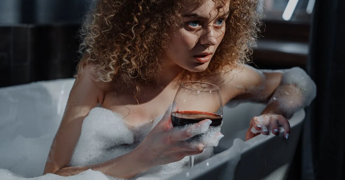 découvrez une routine de soins efficace pour les pointes sèches des cheveux bouclés, afin d'hydrater, nourrir et revitaliser vos boucles au quotidien.