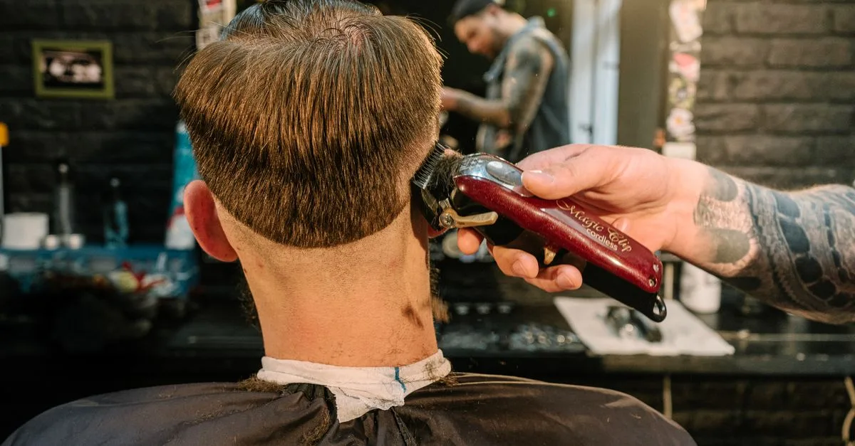 adoptez une nouvelle coupe pour la rentrée : découvrez des idées de coiffures tendance, faciles à porter et adaptées à tous les styles.