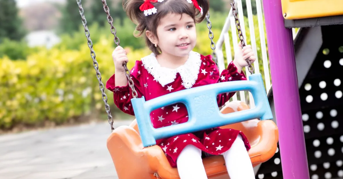 découvrez une coupe facile à démêler pour une petite fille de 3 ans : pratique, confortable et adaptée à ses cheveux.